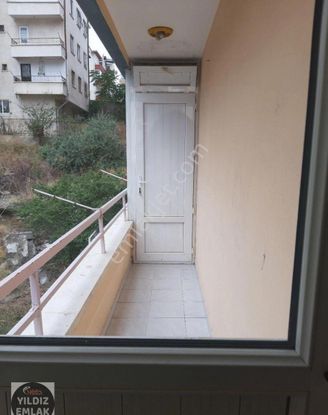 3+1 Bağımsız Salon 2.kat Bakımlı Kiralık Daire Yıldız Emlak'tan