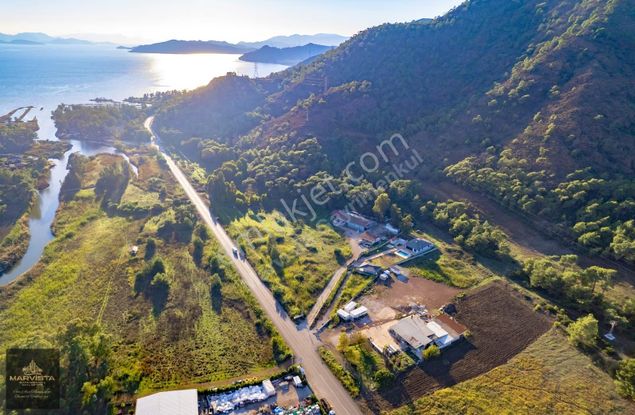 Hisarönü Ana Yol Üzeri Satılık 3 Müstakil Ev+4 Depo Ve Arazisi