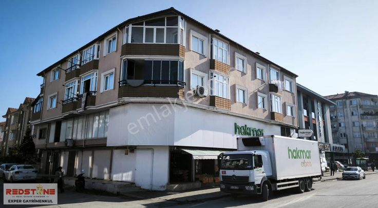 Karasu Merkez Cadde Üzeri M. Ayrı Geniş 2+1 Satılık Daire