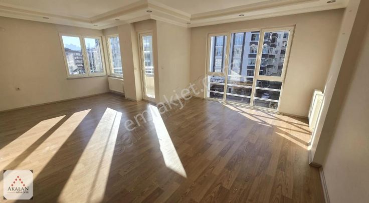 Atakum Cagaloglu Caddesıne Cephe Kiralık 3*1