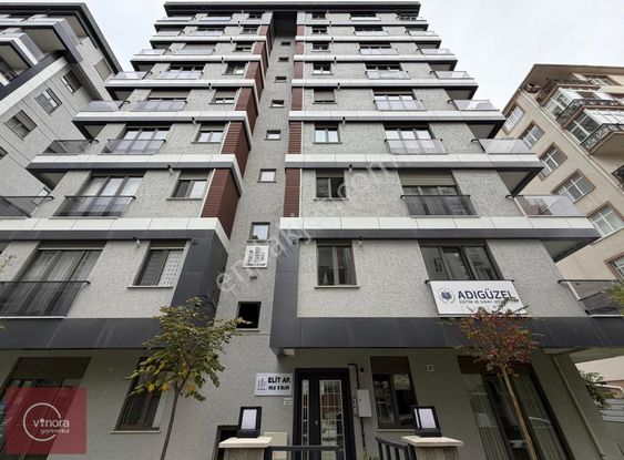 Sahrayıcedit'de Minibüs Caddesine Yakın Giyinme Odalı Boş 2+1