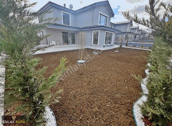 Yeni Bağlıca Da Site İçerisinde Full Yapılı 4+1 Ksatılık Villa