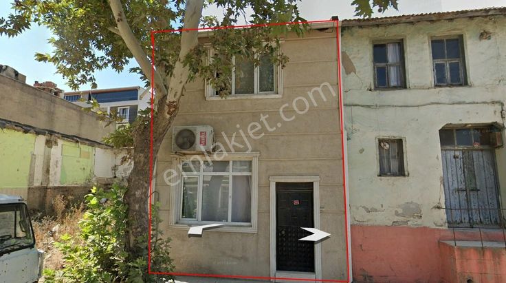 Satılık Panayır Caddesinde Müstakil Ev