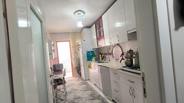 Yılmaz Gayrimenkulden Cadde Üzeri Asansörlü Kaçırılmayacak Fırsat Dairesi