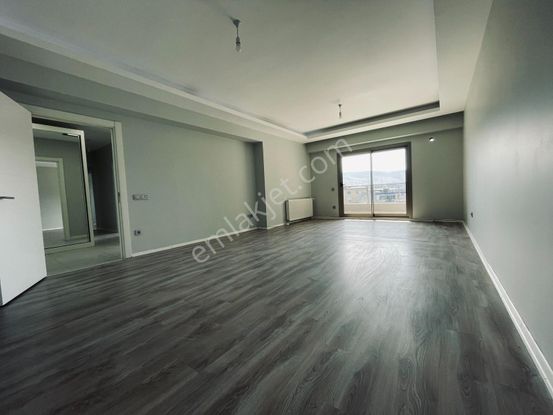 Bornova Goldiva Kuzey'de Boş Oturmaya Hazır 3+1 Satılık Daire