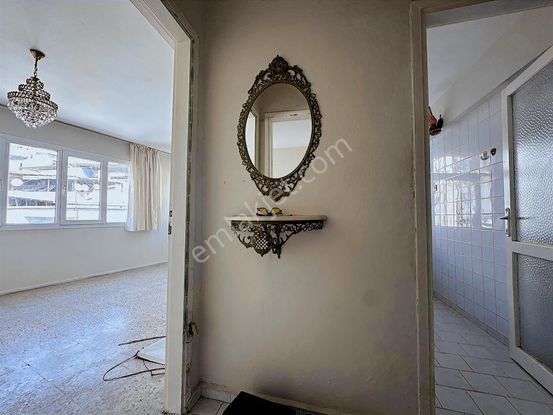 İzmir Parka Yürüme Mesafesi Satılık 3+1 Çift Cephe Fırsat Daire