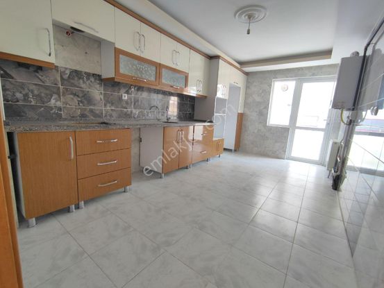 Karapürçekte 4+1 Satılık Ara Kat Merkezde Çift Banyo Asansörlü Hilal Emlaktan