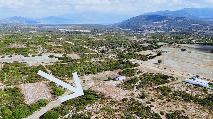 Bozseki Girişte Deniz Ve Göl Manzaralı Arsa