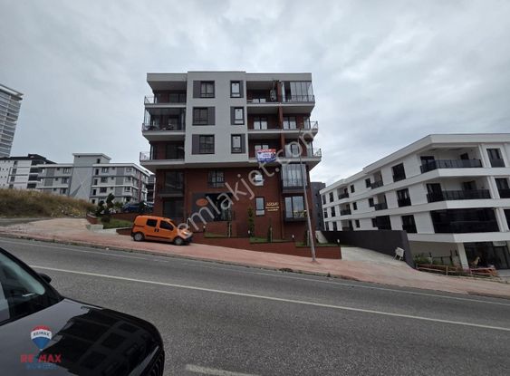 Remax Modernden Doğa Koleji Üstü Satılık 1+1 Daire