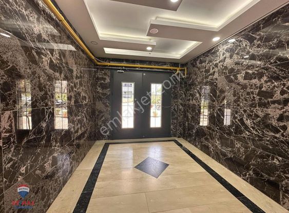 Yenimahalle 75. Yıl Camii Karşı Arasında Deniz Manzaralı 2+1