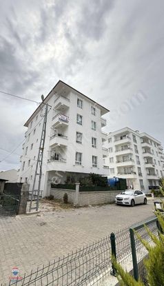 Kiralık | Körfez'de Tramvaya Yakın Ara Kat 1+1