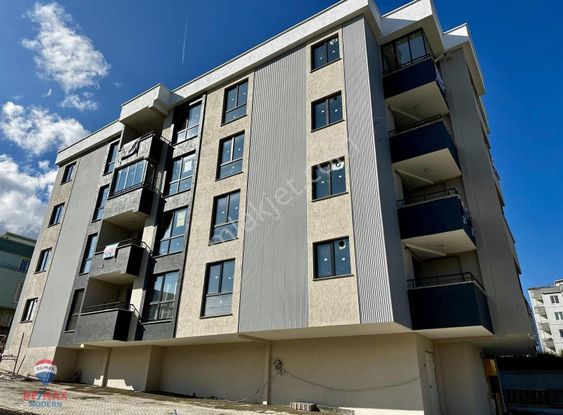 Cihan Çaylan'dan Deniz Manzaralı Fırsat 1+1 Daire