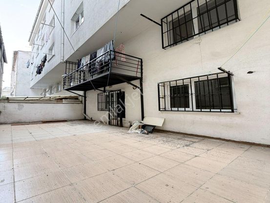 Yunus Emre Mahallesi 2+1 Kiralık Bahçeli Daire Tekdaire Üzeri!!!