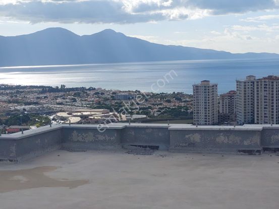 Kuşadası Merkez Değirmendere Mah. Avm Ye Yakın 2+1 Kiralık Daire