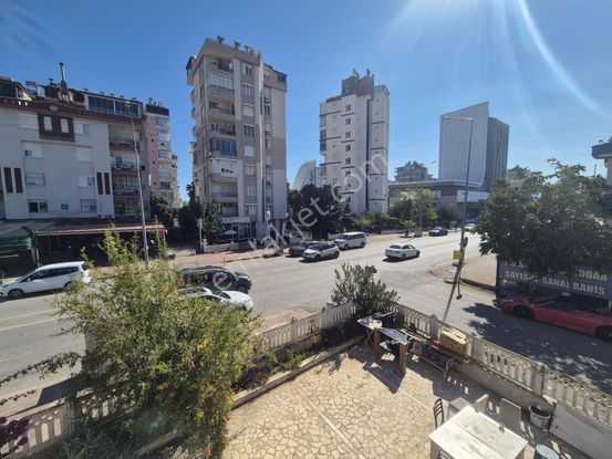 Sahil'e Birkaç Adım Mesafede Ayrı Mutfaklı 3+1 Kiralık Daire