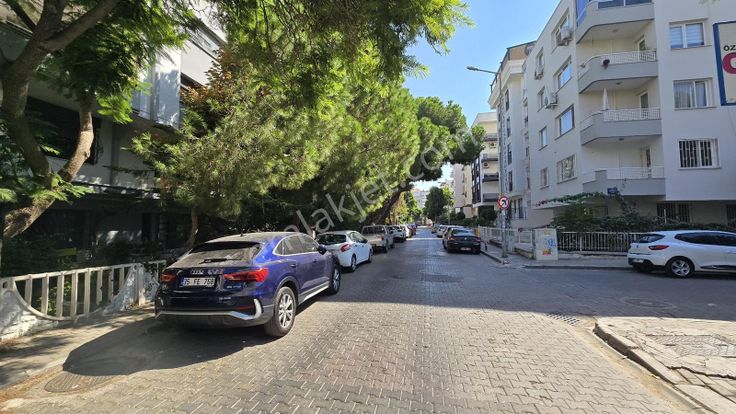 Bostanlı' In En Huzurlu Sokağında 3+1 Dubleks Satılık Daire