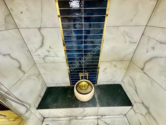 ꧁ay Emlak'tan꧂ Akçay'da Türk Hamamlı Şık Tasarımlı Ayrı Mutfaklı Ön Cephe Satılık 3+1 Geniş Daire