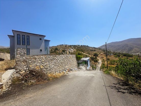 Coldwell Banker Safir'den Gündüzbey'de Satılık Havuzlu Villa