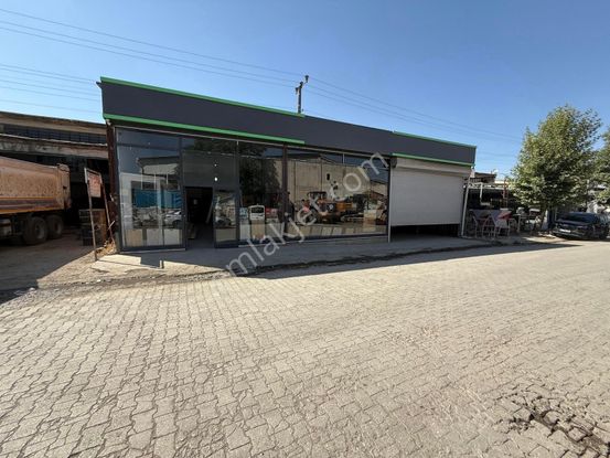 Coldwell Banker Safir'den Özsan Sanayi Sitesi'nde Satılık Dükkan