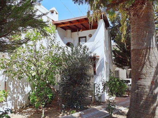 *bodrum Turgutreis De Havuzlu Sitede 2.kat 1+1 Eşyalı Daire*