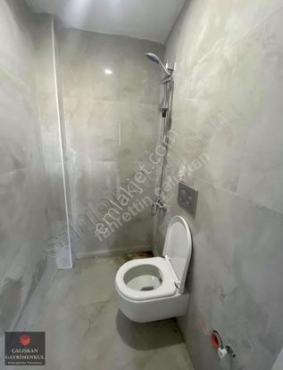 Arnavutköy 'bollucada Butik Site İçinde Satılık 2+1 Daire