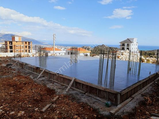 Demre'de İmarlı Manzaralı Acil Satılık Arsa