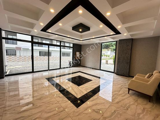 Alanya Mahmutlar'da 1+1 Full Aktiviteli Satılık Fırsat Daire !