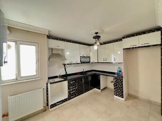 Amazon'dan Sgk Binası Civarında Temiz 3+1 Daire !!!!