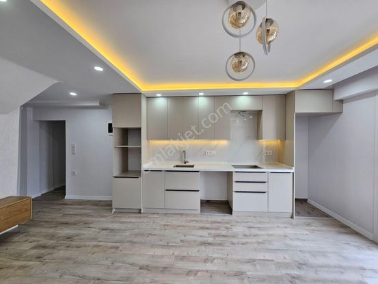 Goldhouse Dan Satılık Yeni Mahallede Bahçe Kullanımlı 2+1 Daire