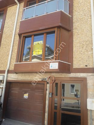 Sümer Satılık Bahçeli Villa 310 M² ( Boş )