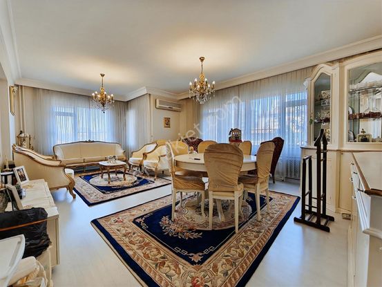 Sahrayıcedit'de 3+1 Net 110m2 Balkonlu Misafir Wc'li Yatırımlık