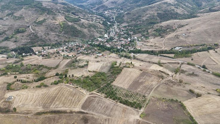 Tarcanlar'dan Karamürsel Kızderbent'te Satılık 3931m2 Tarla