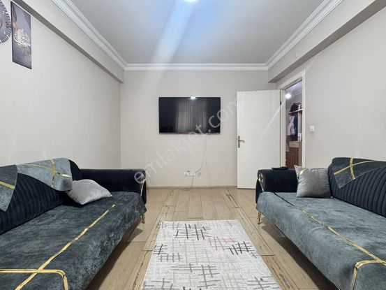 *giriş Katta,3+1,bağımsız,geniş Yapıda,bağlarbaşı Mh.478.sk.