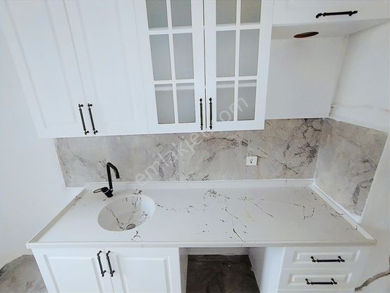 Tepebaşı Şehitler Metrosu'na Yakın Satılık Daire 3+1 Ön Cephe