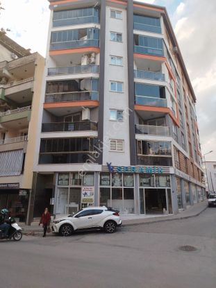 Yıldıztepe Hürriyet Caddesi Üzeri 3+1 Doğalgazlı Klimalı Lüks Daire
