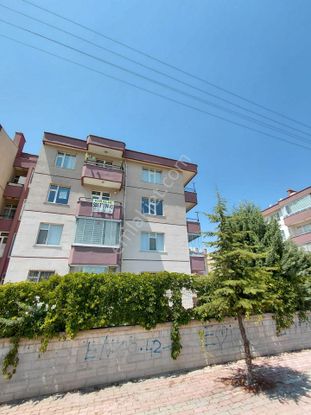 Emrah Çiftci'den Selçuklu Yazır Mah.tramvay Hattı Yanı Bakımlı Kiralık 3+1 Daire