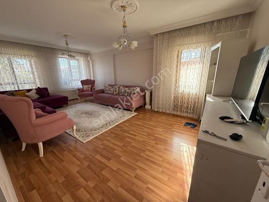 Yunus Emre Cadde Üzeri Genç Bina Orta Kat 3+1 Bağımsız Ön Cephe