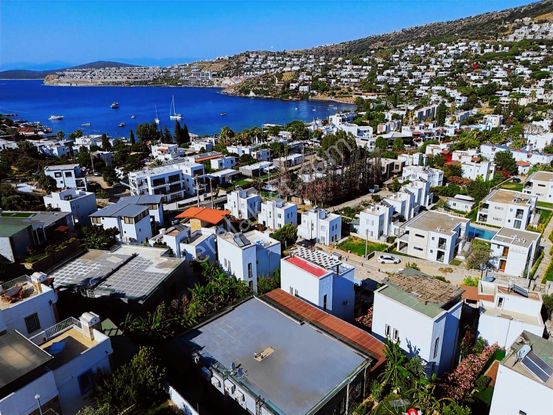 Gündoğan Küçübükte Denize 200m Satılık İkiz Villa