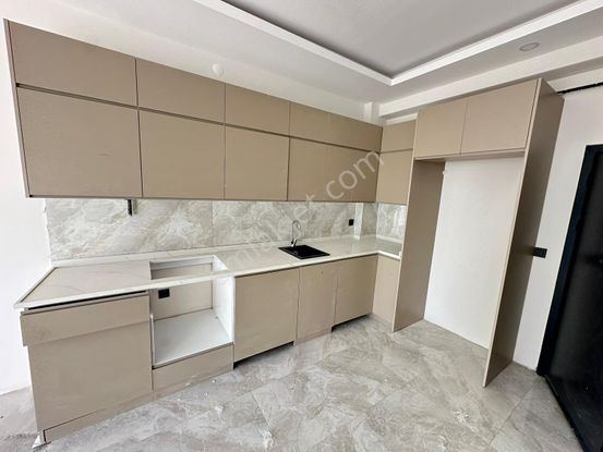 Diyarbakır Yolu Üzeri Mardin Şehir Hastanesi Karşısı 1+1 Satılık