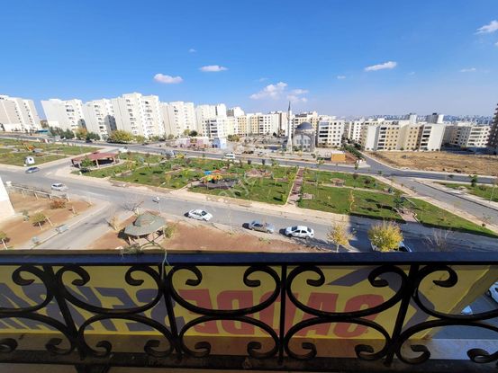 Cadde Seyran'dan Satılık 2+1 97m2 Arakat Ful Eşyalı Park Cepheli