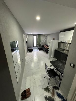 Gülverende - Yeni Bina-yeni Eşya - Balkonlu 1+1 Kiralık Daire