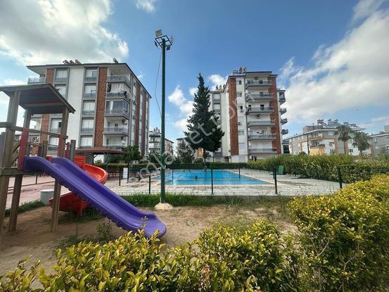 Sarsılmaz'dan Habibler'de Havuzlu Sitede 2+1 Full Eşyalı Satılık