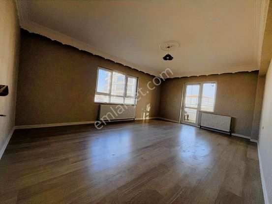 Sarsılmaz'dan 3+1 Pursaklar, Altınovada Satılık Ara Kat Daire