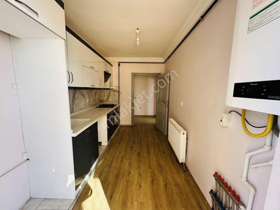 Sarsılmaz'dan Yeşiltepe Mah.kombi Petekli Y.giriş Fırsat Daire !