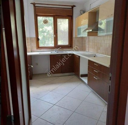 Boşş... Erenköy'de 2 Balkon 2 Banyoferah Fırsat 110 Net 3+1