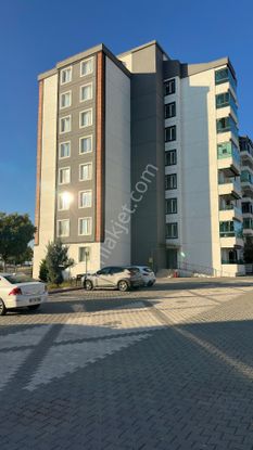 Bağcılar Ahmet Kaya Caddesi'nde 2+1