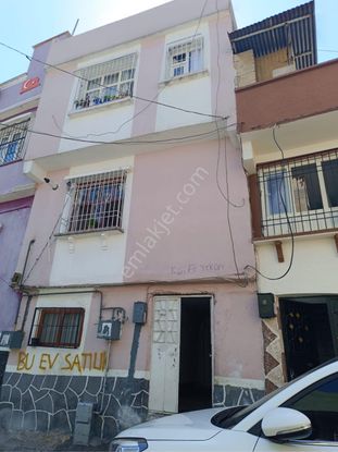 Güzelyurt Mahallesi’nde Acil Satılık Üç Katlı Müstakil