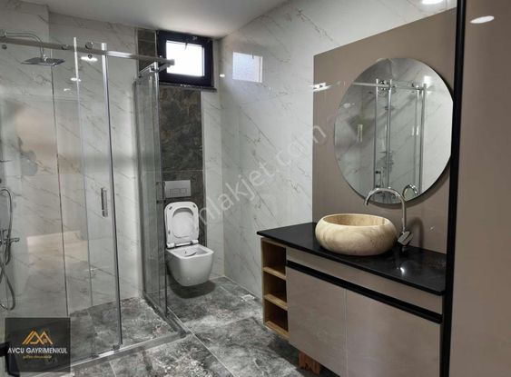 Müsellim Köyünde Lüks Havuzlu 250m2 Villa !