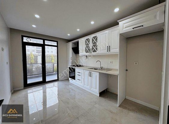 Zafer Mah. Havuzlu Lüks Site İçerisinde 2+1 Bahçe Katı Daire !