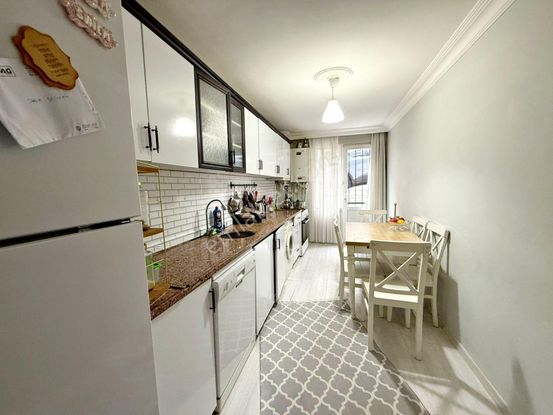 Metrobüsün Dibinde Kör Odasız Satılık Bahçeli 2+1 95m²giriş Kat